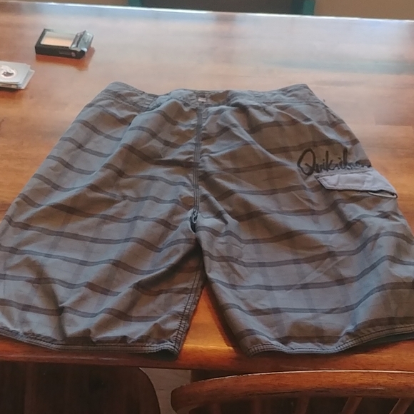 Quicksilver swim trunks - Picture 2 of 5